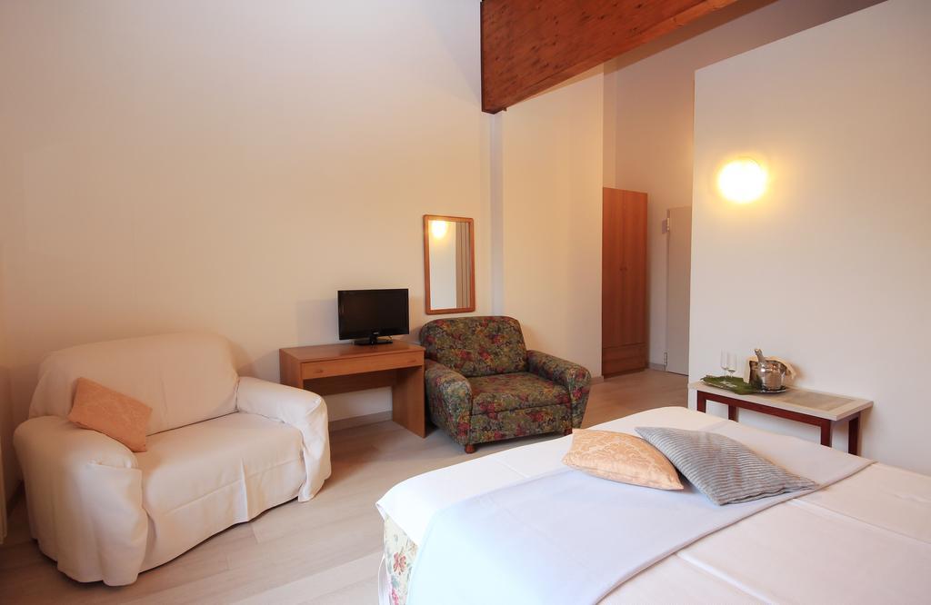 Hotel Colomber Gardone Riviera Zewnętrze zdjęcie